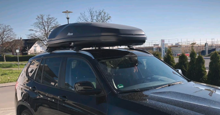 Dachbox Atera 530 L mit maximalem Volumen mieten in Denkingen