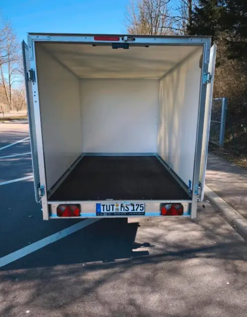 Kofferanhänger / Motorradanhänger mieten in Denkingen