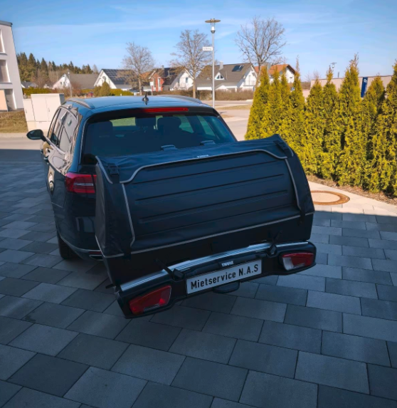 Heckbox Thule 300 L inklusive Fahrradträger mieten in Denkingen